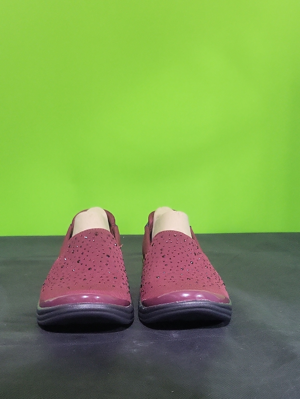 WOMENS POPPYSEED SLIP ON SNEAKER Size 8.5